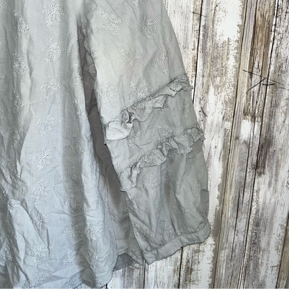 Ivy Jane Grey Floral Textured Ruffle Sleeve Blouse - Picture 2 of 5